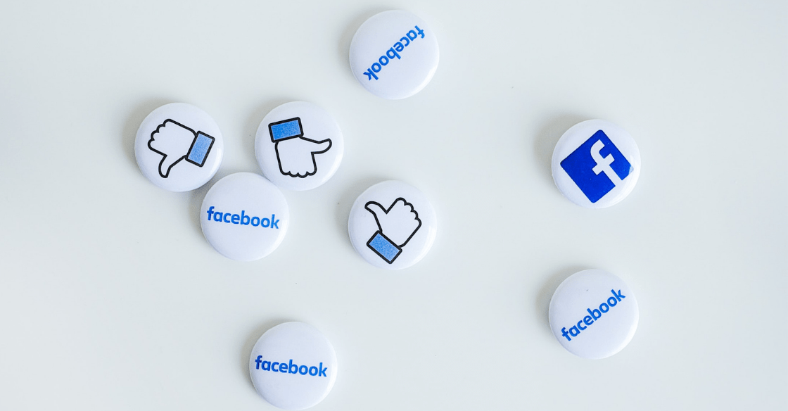 Buttons with Facebook logos